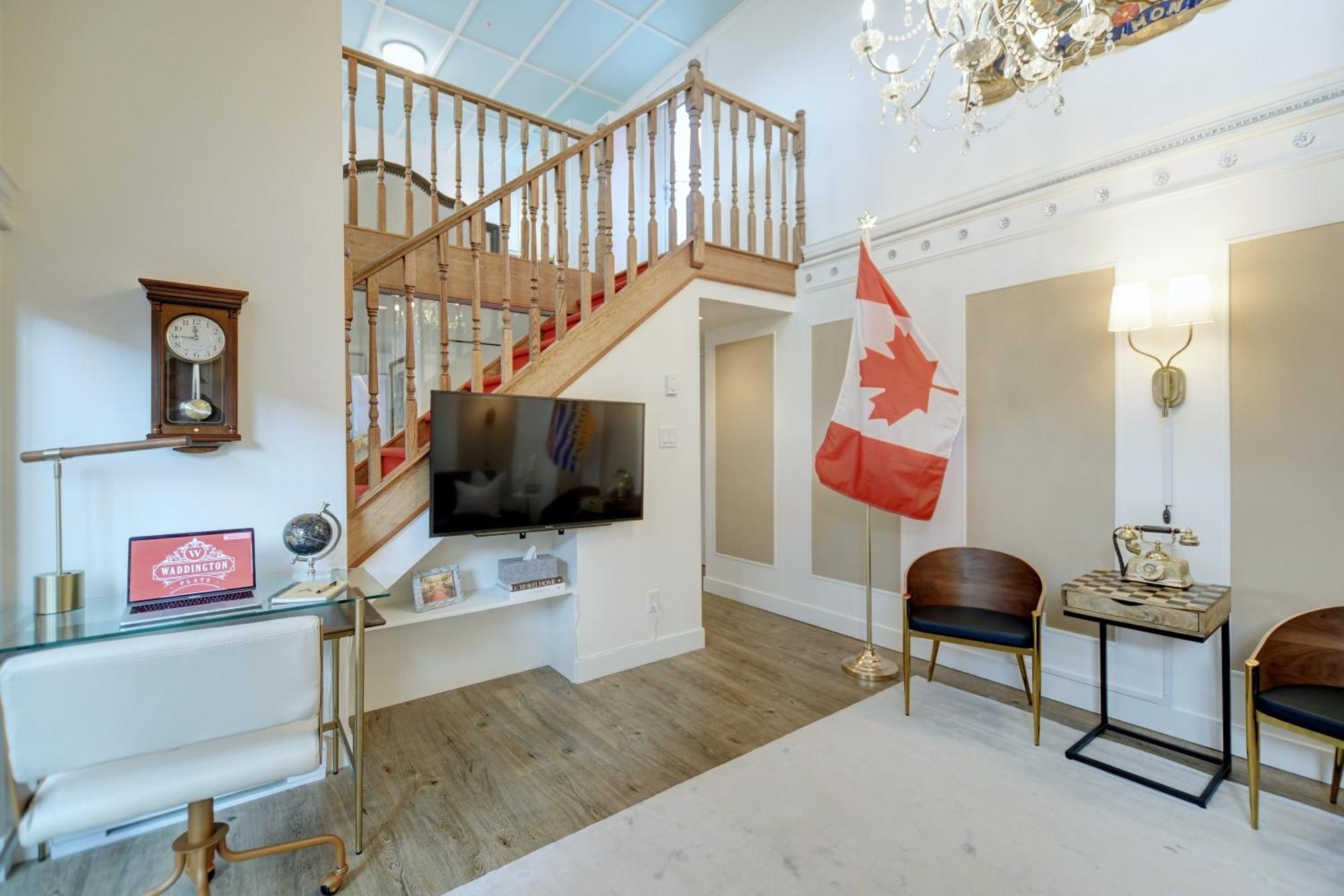 Victoria'S Parliamentary Suite With Private Rooftop Patio & Harbour View 외부 사진